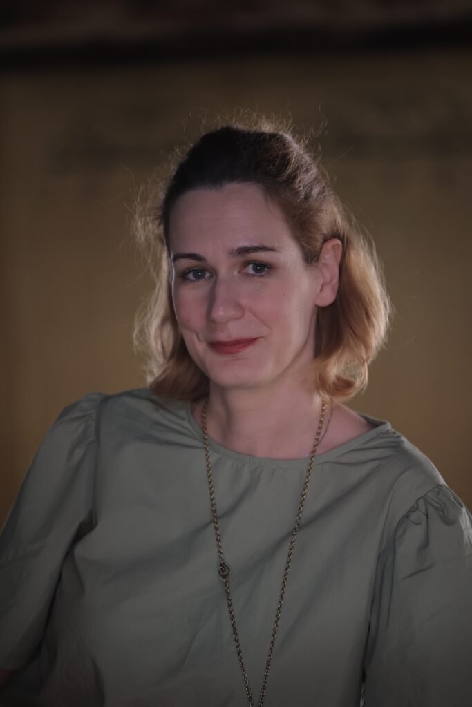 Asja Krsmanović-Imamović, moderator